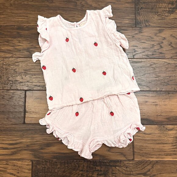 Pink Chicken Roey Embroidered Strawberry Set - Picture 1 of 4